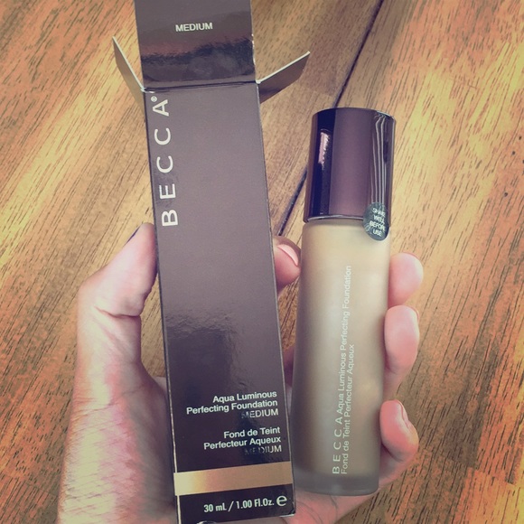 Sephora Other - Becca aqua luminous foundation
